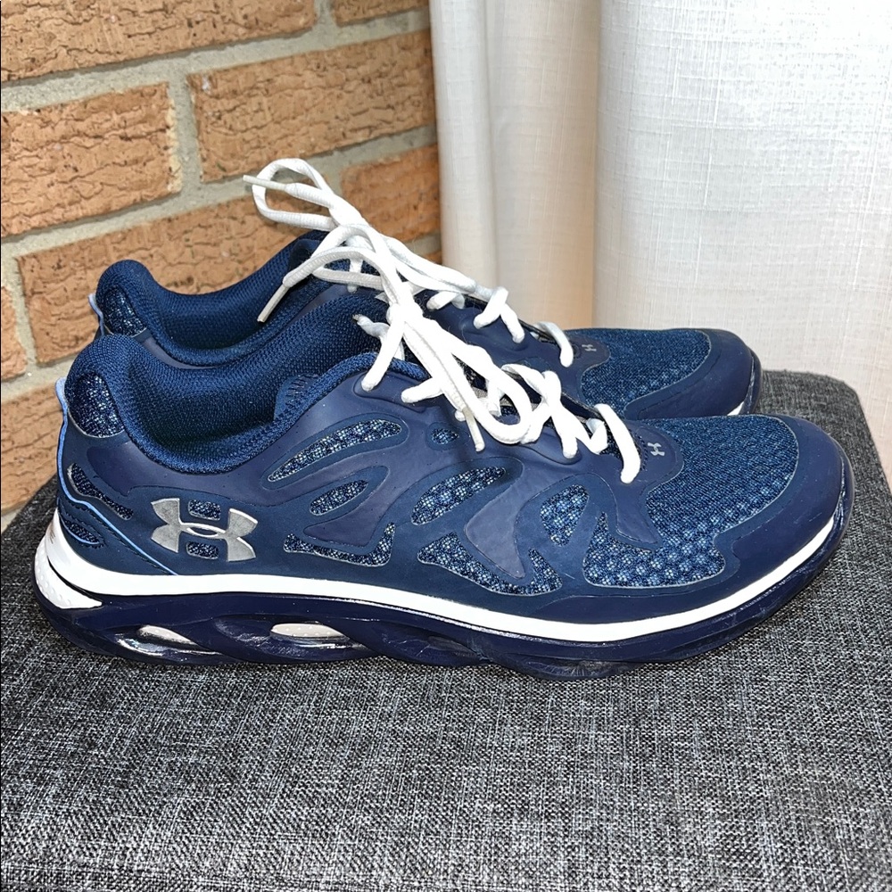 Under Armour Team Spine Evo Shoes Men’s 8.5 Navy Blue Trainer Lightweight
